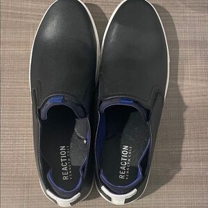 Kenneth Cole men’s Reaction Black and White Slip-On Loafers